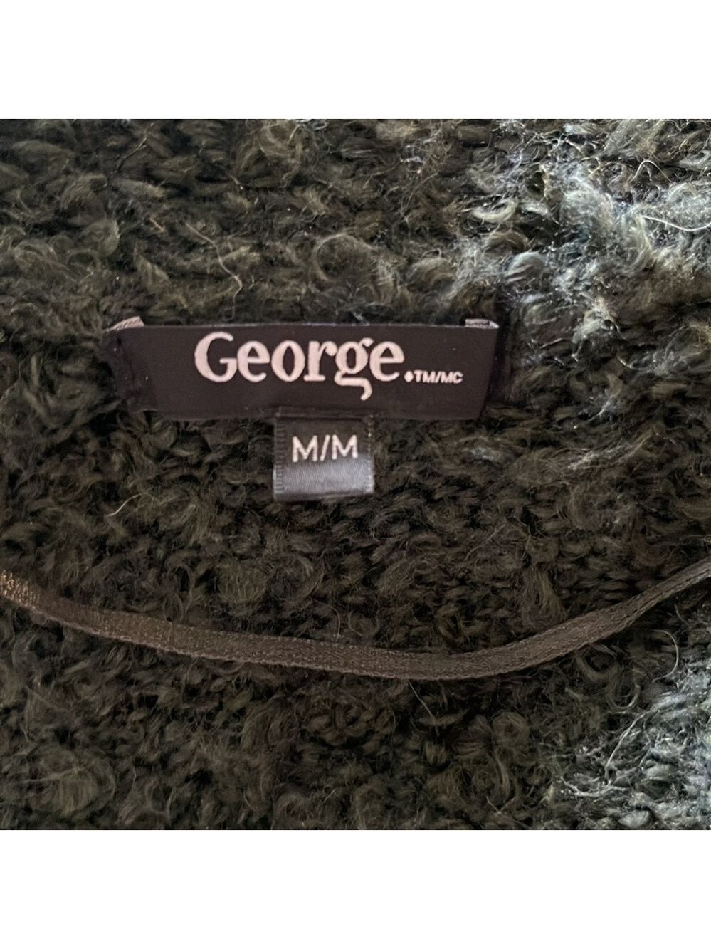 George Sweater Size M π₯°π₯° - Picture 3 of 4